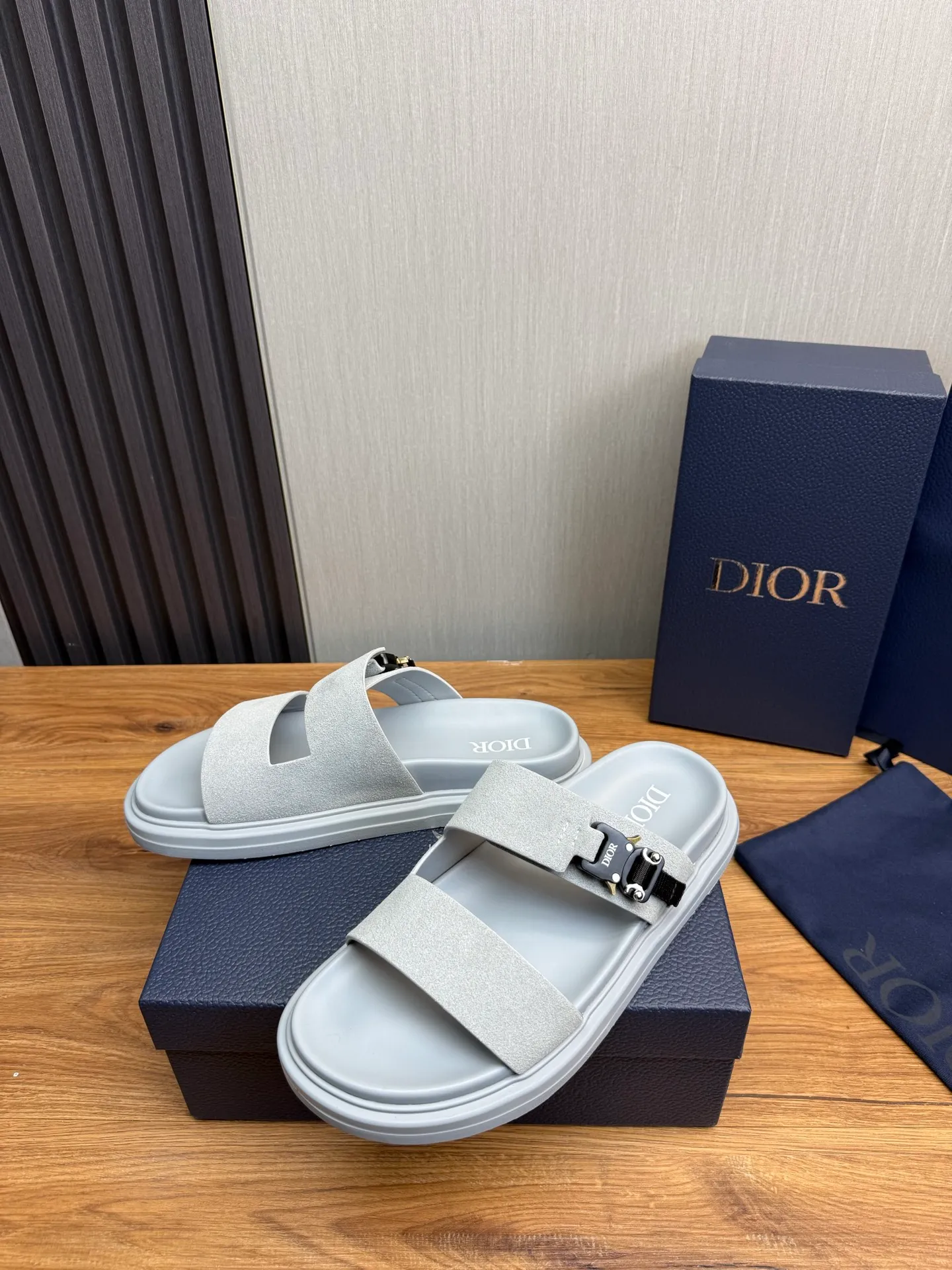 Men's shoes 300💰 Dior. Men's slippers🩴 Official website 1:1 production 38-45 size 45 46 🉑️Customized original material shipped✅